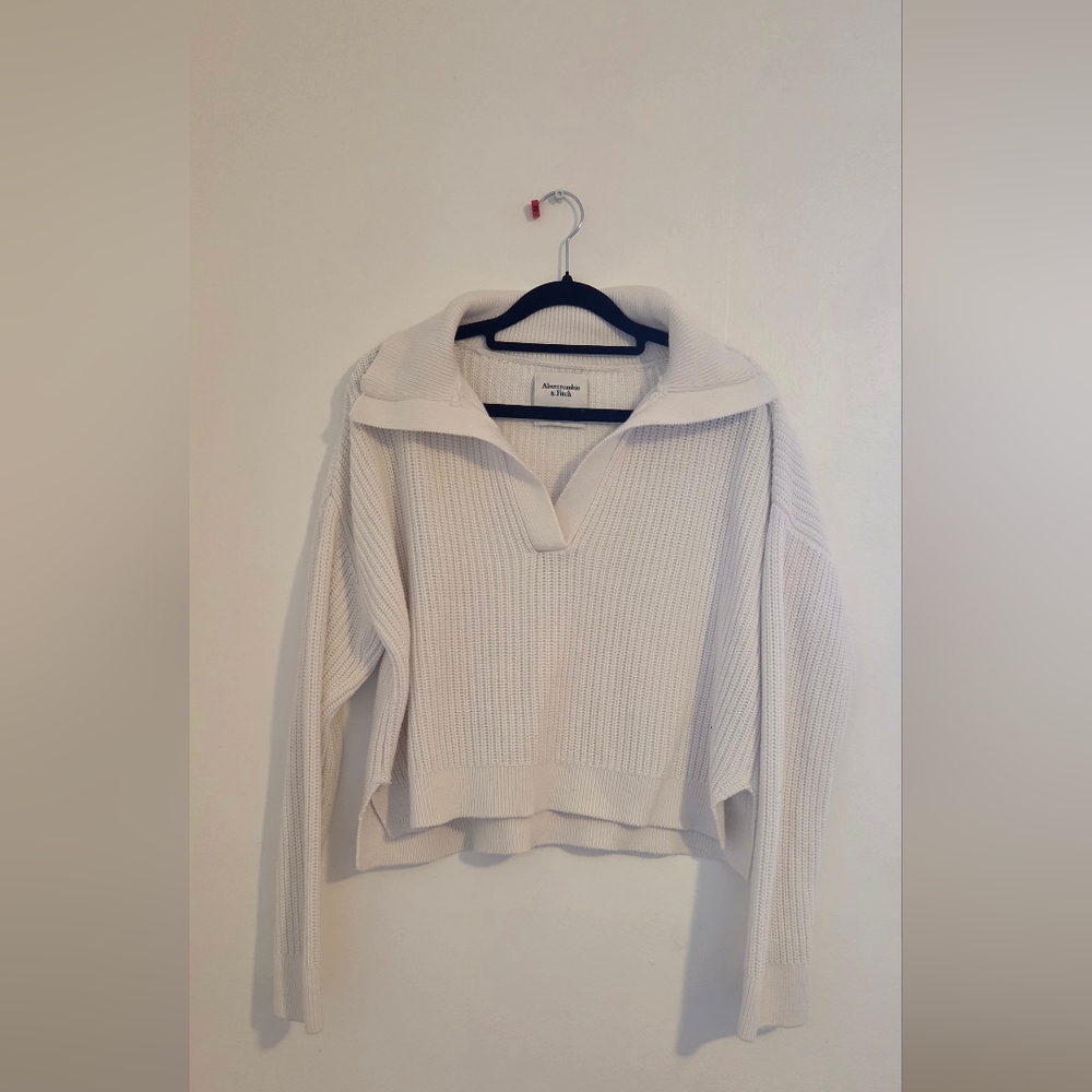 Abercrombie and fitch sweater
